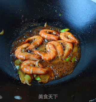 早春美味——韭菜炒虾的做法步骤：5