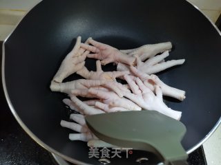 蒜辣凤爪的做法步骤：2