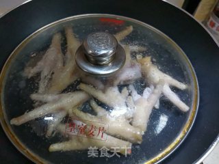 蒜辣凤爪的做法步骤：3