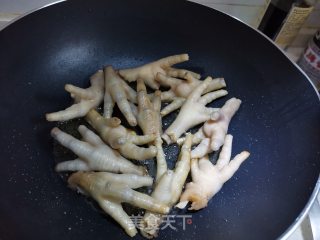 蒜辣凤爪的做法步骤：4