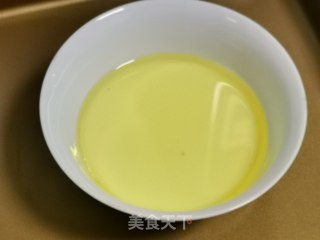 海绵蛋糕的做法步骤：1