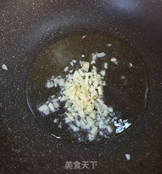 荷兰豆玉米粒炒香肠的做法步骤：4