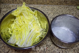 蒜蓉粉丝娃娃菜的做法步骤：1