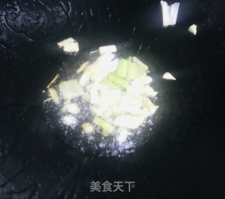 鸡肉焖腐竹的做法步骤：3