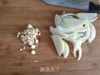 和风鸡肉蘑菇奶油意面的做法步骤：2