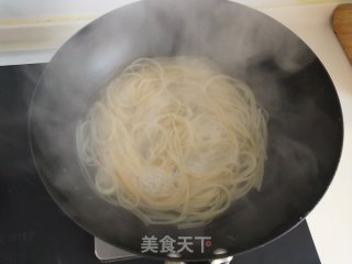 和风鸡肉蘑菇奶油意面的做法步骤：5