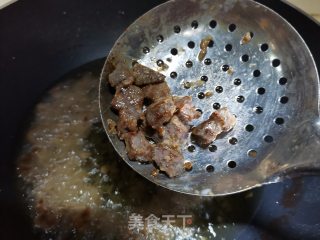 孜然牛肉粒的做法步骤：4