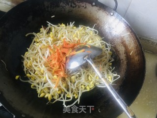 清炒黄豆芽的做法步骤：4