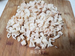 辣炒藕丁的做法步骤：1