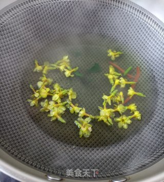 “早春美味”迎春花拌菠菜的做法步骤：7