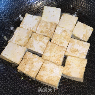 蒜香鸡蛋煎豆腐的做法步骤：6