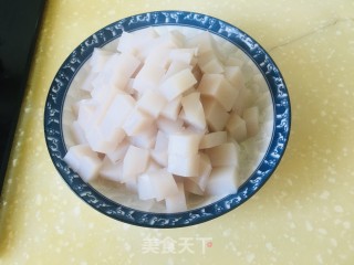 春韭菜炒凉粉的做法步骤：1
