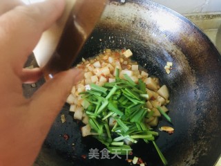 春韭菜炒凉粉的做法步骤：5