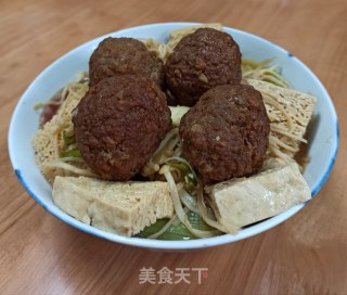 冻豆腐金针菇烩肉圆的做法步骤：6