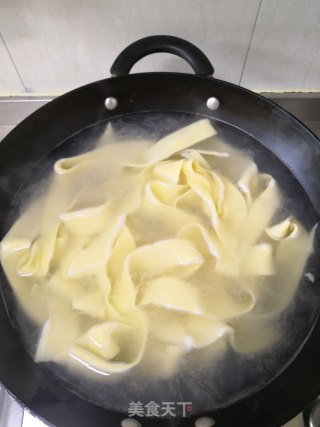 油泼手擀面的做法步骤：8