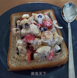 酸奶水果拌土司粒的做法步骤：9