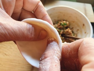 葱香鲜肉元宵的做法步骤：9