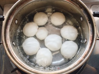 葱香鲜肉元宵的做法步骤：12