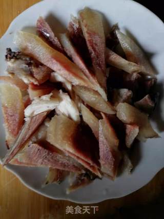 芹菜炒牛头肉的做法步骤：2