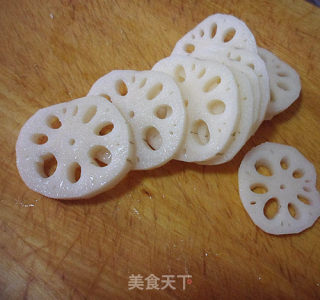 香酥藕片的做法步骤：1