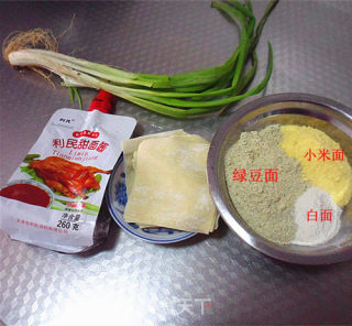 摊煎饼果子的做法步骤：1
