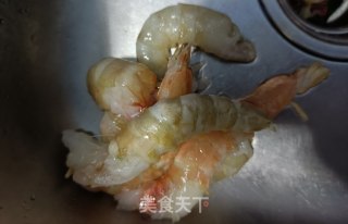 大虾炒荷兰豆的做法步骤：4