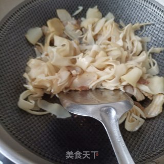 猪肉炒笋干的做法步骤：7
