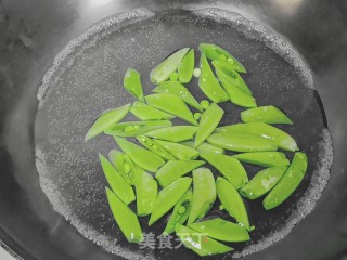 清炒虾仁的做法步骤：3