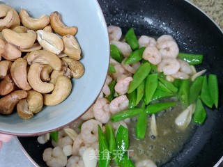 清炒虾仁的做法步骤：7