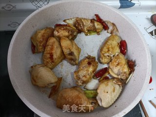 啤酒闷鸡翅的做法步骤：6