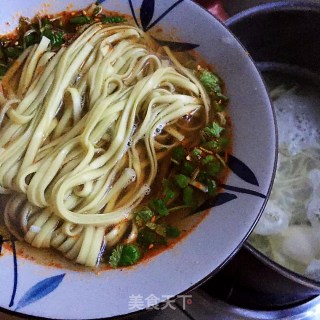 酸汤鸡蛋菠菜面的做法步骤：8