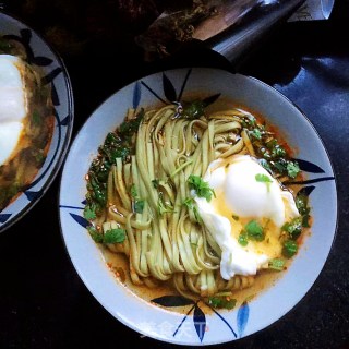 酸汤鸡蛋菠菜面的做法步骤：9
