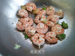 酸酸甜甜番茄虾仁的做法步骤：3