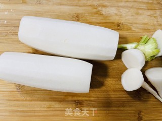 简单开胃的酸甜腌萝卜的做法步骤：1