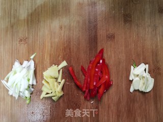 西芹炒里脊的做法步骤：6