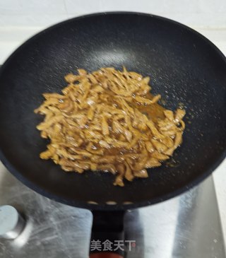 西芹炒里脊的做法步骤：8