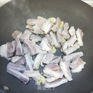 牛腩炖萝卜的做法步骤：9
