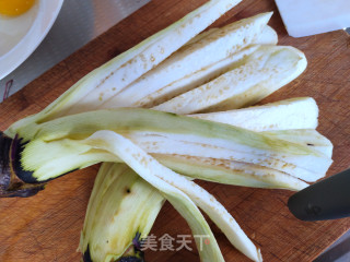 炸茄子的做法步骤：2