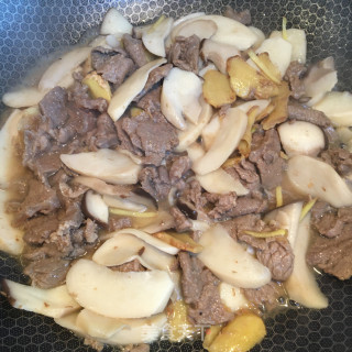 杏鲍菇炒牛肉的做法步骤：5