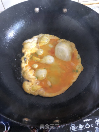 猪油番茄炒鸡蛋的做法步骤：4