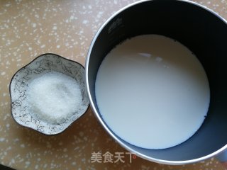 自制炼乳的做法步骤：1