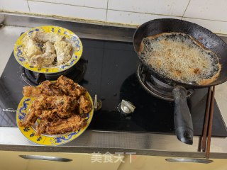 蒜香排骨的做法步骤：1