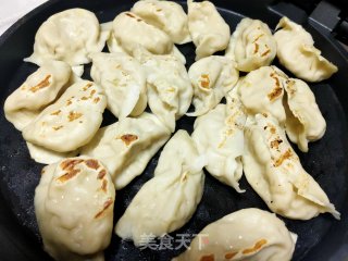 素白菜煎饺的做法步骤：3