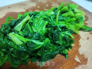 菠菜蛋花汤的做法步骤：2