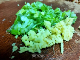 菠菜蛋花汤的做法步骤：3