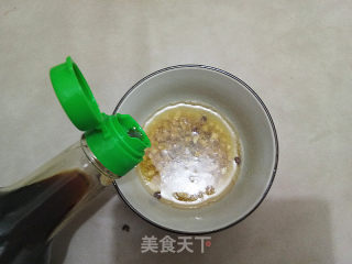 蒜香蟹味菇拌木耳的做法步骤：8
