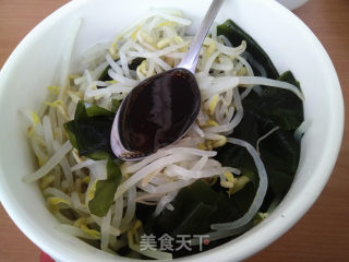 裙带菜拌豆芽菜的做法步骤：8