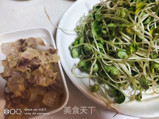 腊肉炒黑豆芽的做法步骤：2