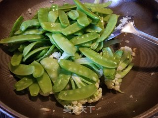 荷兰豆炒菜花的做法步骤：6