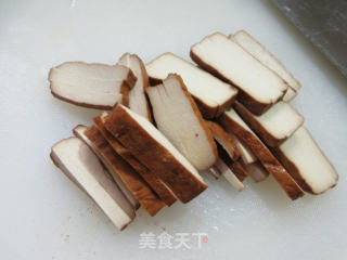 裙带菜拌香干的做法步骤：3